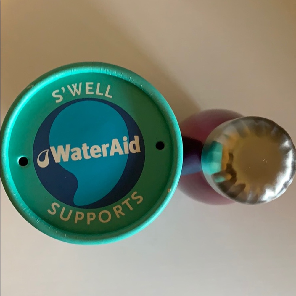 S’well Water bottle - Picture 2 of 2